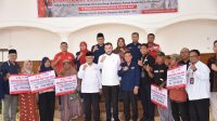 pmi-salurkan-bantuan-rp314-juta-untuk-warga-terdampak-bencana-di-kota-padang