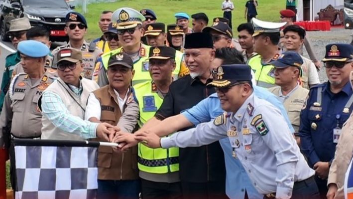 polda-sumbar-resmi-berlakukan-sistem-one-way-untuk-kelancaran-arus-mudik-lebaran-2026