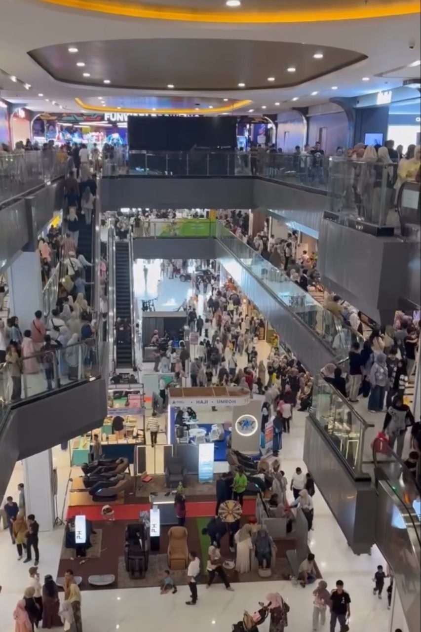 kunjungan-di-pusat-perbelanjaan-modern,-basko-city-mall-meningkat-dua-kali-lipat kunjungan-di-pusat-perbelanjaan-modern,-basko-city-mall-meningkat-dua-kali-lipat