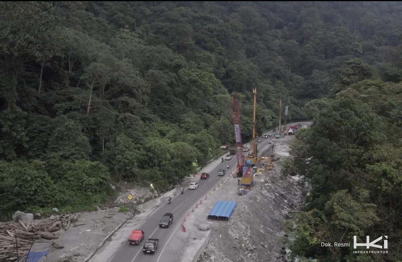 polisi-kembali-terapkan-buka-tutup-jalur-lembah-anai-usai-lebaran polisi-kembali-terapkan-buka-tutup-jalur-lembah-anai-usai-lebaran