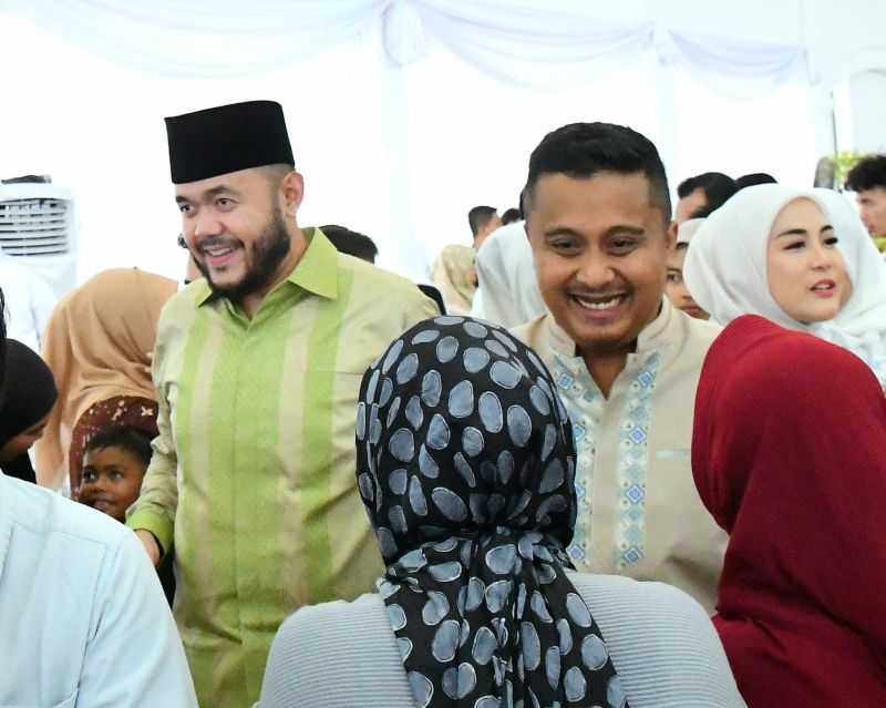 wali-kota-padang-sambut-warga,-eratkan-silaturahmi-saat-open-house wali-kota-padang-sambut-warga,-eratkan-silaturahmi-saat-open-house