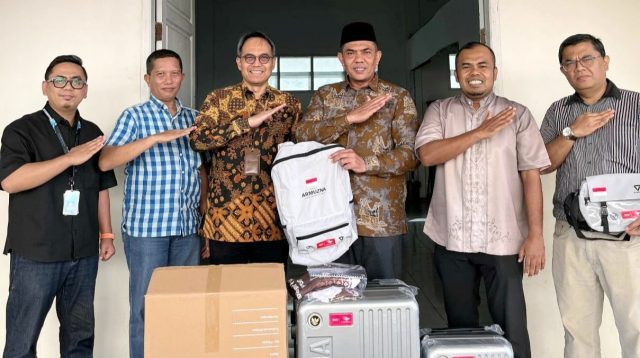 tiba-di-padang,-530-koper-jemaah-haji-sumbar-siap-didistribusikan