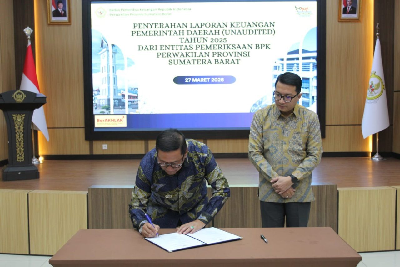 pemko-bukittinggi-serahkan-laporan-keuangan-2025-ke-bpk pemko-bukittinggi-serahkan-laporan-keuangan-2025-ke-bpk