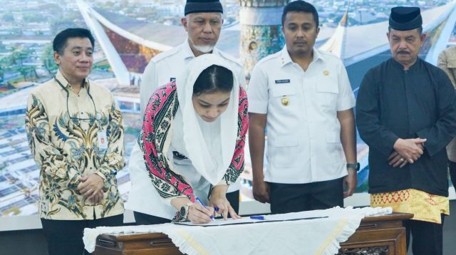 dharmasraya-ajukan-perbaikan-jalan-provinsi-demi-pacu-pertumbuhan-ekonomi