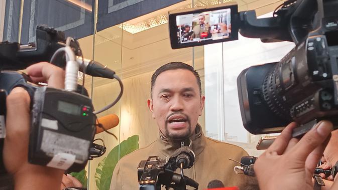 polisi-tangkap-pelaku-penipuan-catut-nama-kpk polisi-tangkap-pelaku-penipuan-catut-nama-kpk
