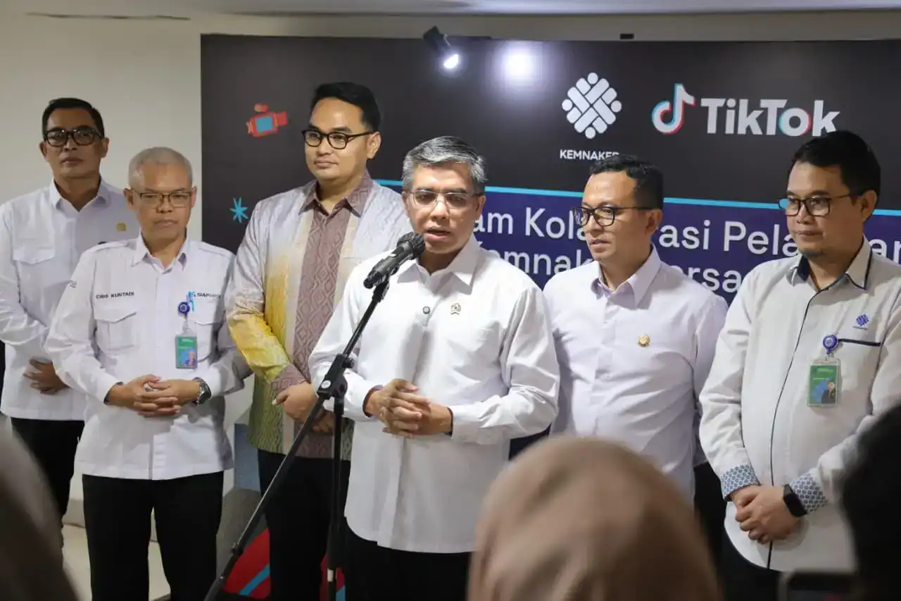 perkuat-ekonomi-digital,-kemnaker-luncurkan-program-pelatihan-bisa-bareng-tiktok perkuat-ekonomi-digital,-kemnaker-luncurkan-program-pelatihan-bisa-bareng-tiktok