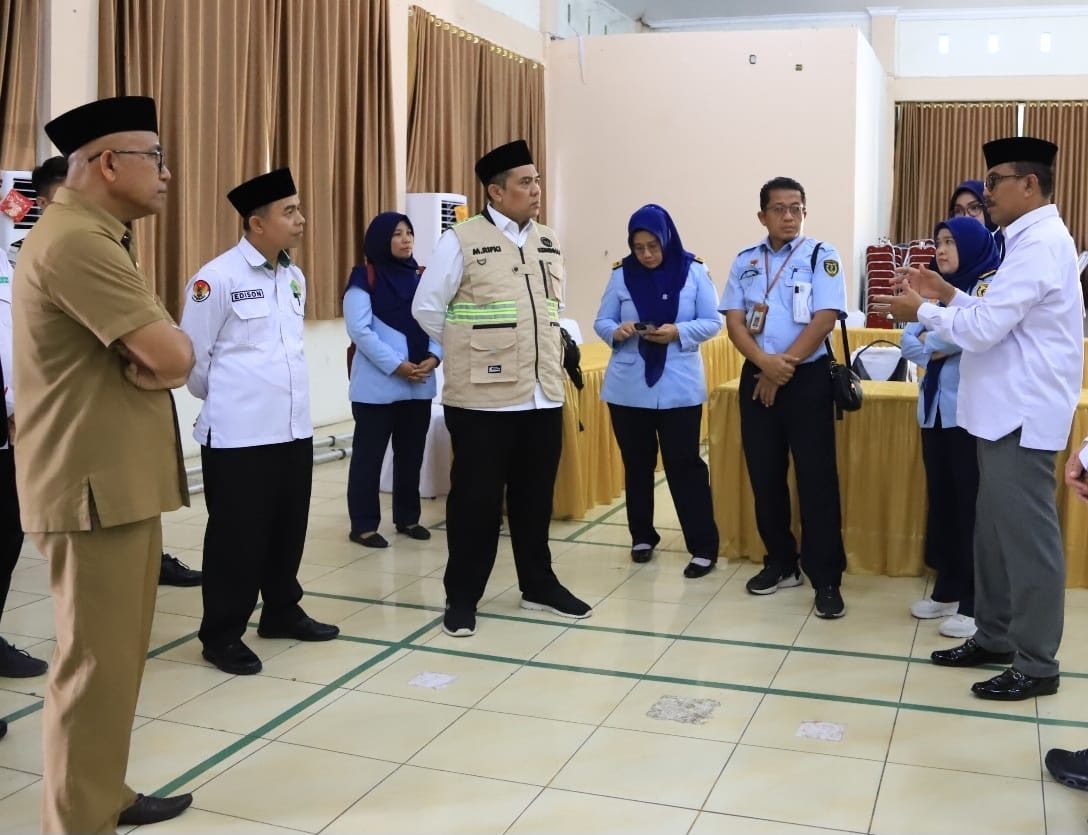 kartu-nusuk-dibagikan-di-embarkasi,-kemenhaj-sumbar-perbarui-layanan-one-stop-service