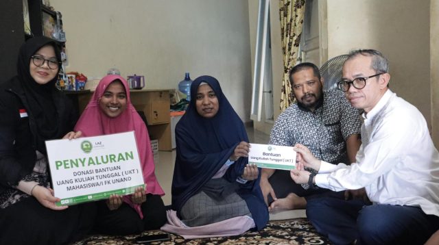 rektor-unand-tinjau-rumah-mahasiswi,-salurkan-bantuan-ukt
