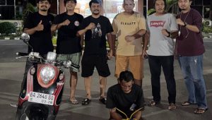 residivis-curanmor-ditangkap-massa-di-pasar-raya-padang,-tim-klewang-amankan-pelaku