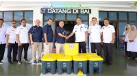 pemko-pariaman-terima-bantuan-tong-sampah-terpilah-untuk-pemanfaatan-sampah