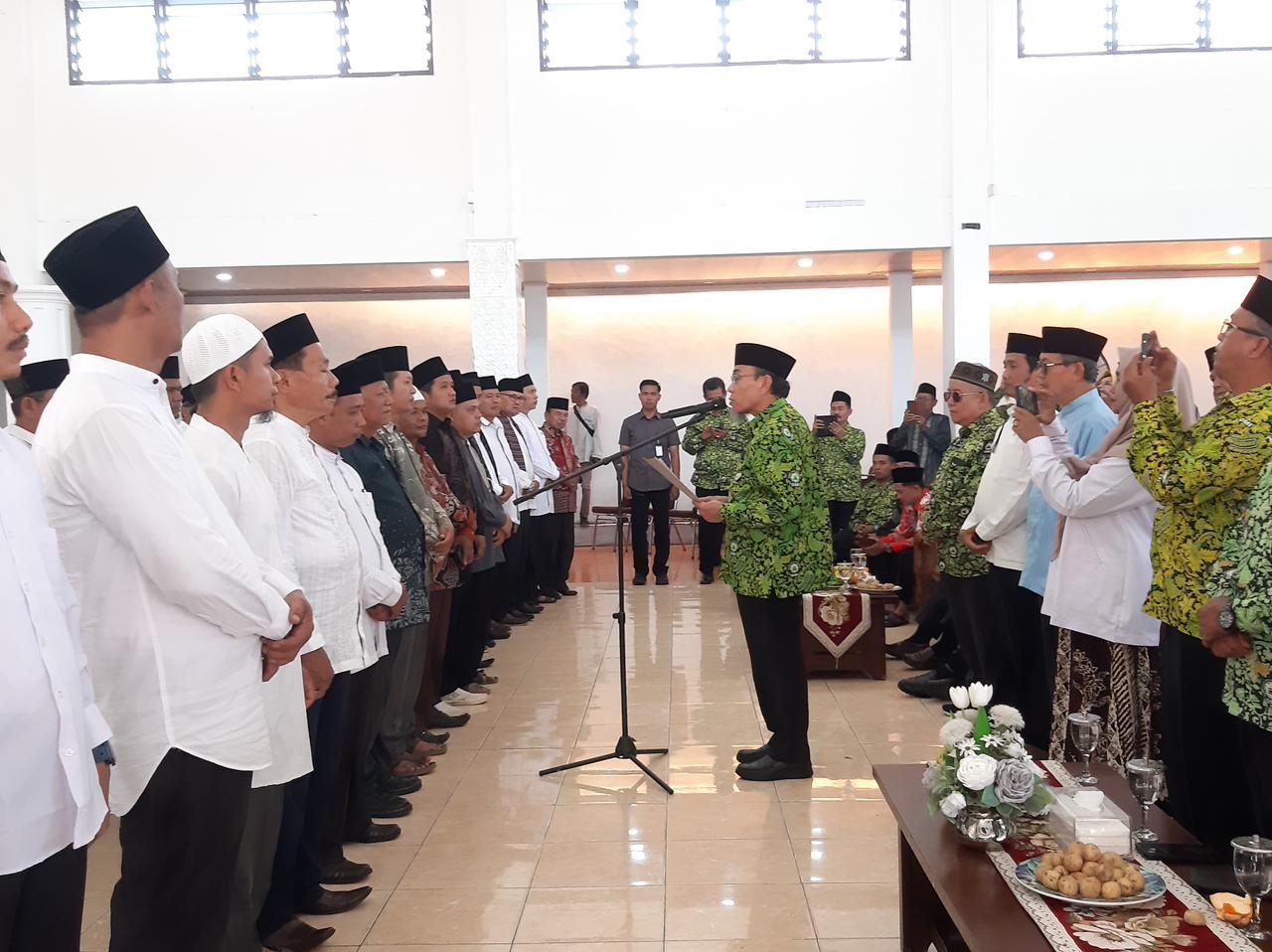 maigus-nasir-lantik-pengurus-ranting-dmi-se-kota-padang-di-palanta-wali-kota