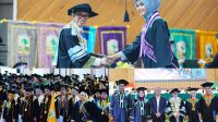 wisuda-ii-2026:-unand-luluskan-1.321-wisudawan,-rektor-tekankan-pentingnya-integritas-dan-adaptasi-teknologi wisuda-ii-2026:-unand-luluskan-1.321-wisudawan,-rektor-tekankan-pentingnya-integritas-dan-adaptasi-teknologi