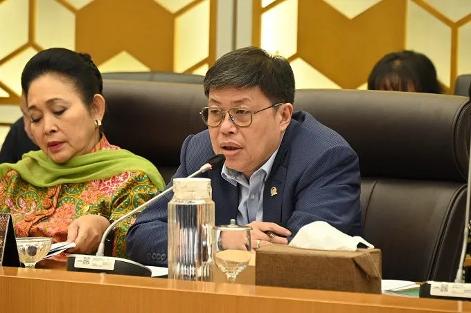 dpr-minta-pemerintah-samakan-perlakuan-angkutan-pupuk-subsidi-dengan-bbm-di-wilayah-bencana dpr-minta-pemerintah-samakan-perlakuan-angkutan-pupuk-subsidi-dengan-bbm-di-wilayah-bencana