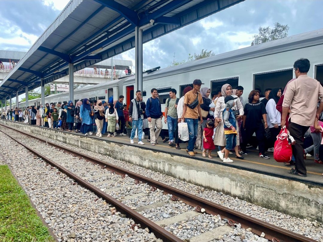 kai-divre-ii-sumbar-siapkan-28-ribu-kursi-kereta-pada-libur-panjang-kenaikan-yesus-kristus kai-divre-ii-sumbar-siapkan-28-ribu-kursi-kereta-pada-libur-panjang-kenaikan-yesus-kristus