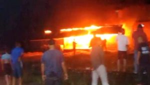 gudang-kayu-di-anduring-padang-hangus-terbakar,-kerugian-ditaksir-capai-rp50-juta