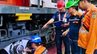 inspeksi-serentak,-kai-divre-ii-sumbar-pastikan-seluruh-lokomotif-dan-kereta-laik-operasi