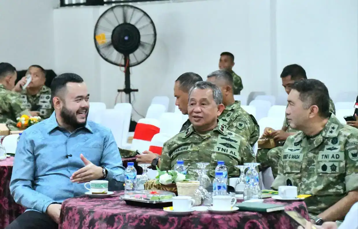 wali-kota-padang-dukung-peluncuran-1.061-koperasi-merah-putih wali-kota-padang-dukung-peluncuran-1.061-koperasi-merah-putih