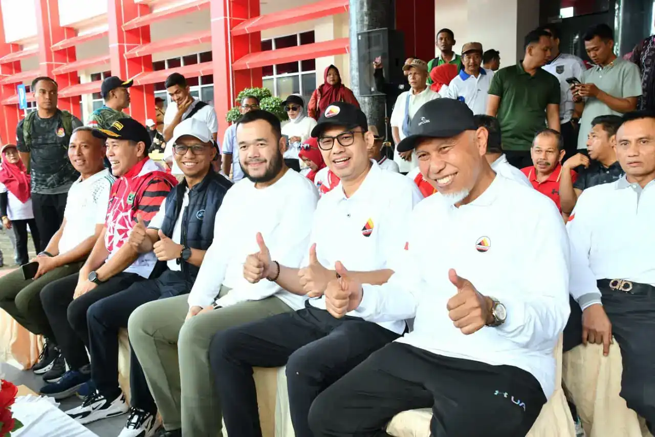 ribuan-warga-padati-gebyar-gebu-minang,-wali-kota-padang-soroti-umkm-naik-kelas ribuan-warga-padati-gebyar-gebu-minang,-wali-kota-padang-soroti-umkm-naik-kelas