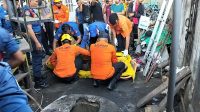 diduga-terjatuh-saat-hendak-mandi,-seorang-pria-di-kuranji-padang-ditemukan-meninggal-dalam-sumur diduga-terjatuh-saat-hendak-mandi,-seorang-pria-di-kuranji-padang-ditemukan-meninggal-dalam-sumur