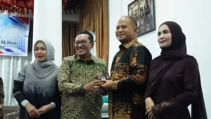 bupati-tanah-datar-lepas-haru-promosi-dandim-agus-priyo