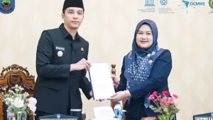 wali-kota-sawahlunto-terima-rekomendasi-lkpj-2025