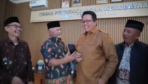 pemkab-tanah-datar-dukung-pembangunan-rumah-gadang-di-texas