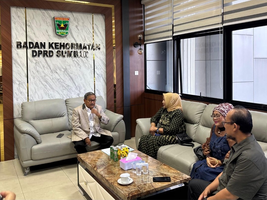 pelajari-sistem-pengawasan-etik,-bk-dprd-banten-adopsi-aturan-tatib-dan-kode-etik-dprd-sumbar
