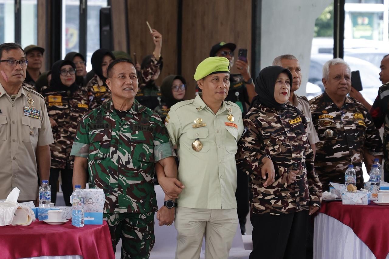 tumbuhkan-jiwa-nasionalisme,-wakil-ketua-dprd-sumbar-evi-yandri-dorong-lahirnya-generasi-muda-berkarakter tumbuhkan-jiwa-nasionalisme,-wakil-ketua-dprd-sumbar-evi-yandri-dorong-lahirnya-generasi-muda-berkarakter