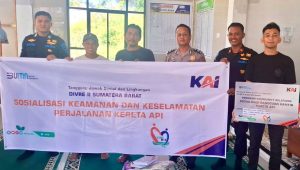 cara-unik-kai-divre-ii-sumbar-jaga-keselamatan-rel:-sapa-sekolah-dan-masjid-di-sekitar-lintasan-aktif
