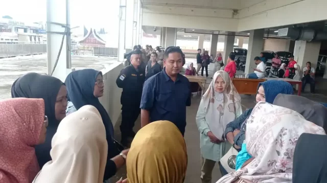 pemko-padang-rangkul-pedagang-untuk-revitalisasi-dan-penataan-pasar-raya