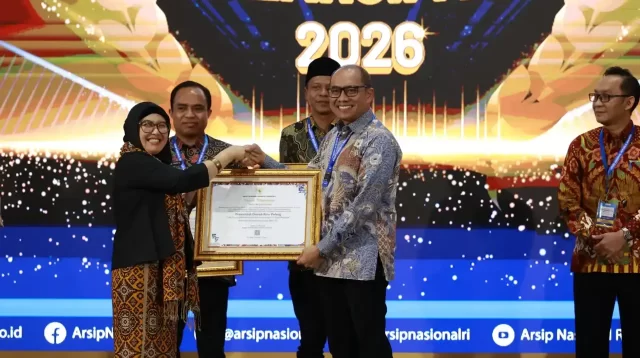 pemko-padang-raih-penghargaan-kearsipan-kategori-sangat-memuaskan-nasional