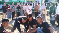 pemko-bukittinggi-sembelih-12-sapi-dengan-mitra-kerja