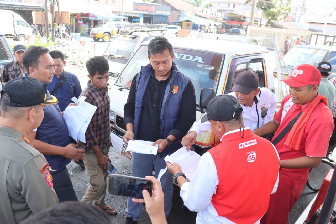 jamin-pasokan-bbm-subsidi-tepat-sasaran,-pemkab-dan-polres-pasaman-barat-sidak-sejumlah-spbu jamin-pasokan-bbm-subsidi-tepat-sasaran,-pemkab-dan-polres-pasaman-barat-sidak-sejumlah-spbu