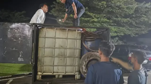 polres-sijunjung-tangkap-tiga-pelaku-penimbunan-bbm-subsidi-ilegal