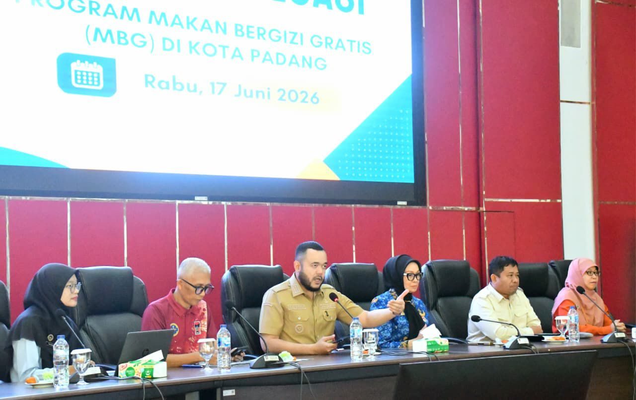 evaluasi-makan-bergizi-gratis-di-padang,-fadly-amran:-harus-gerakkan-ekonomi-lokal evaluasi-makan-bergizi-gratis-di-padang,-fadly-amran:-harus-gerakkan-ekonomi-lokal