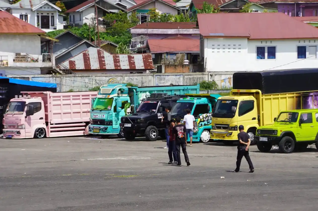 ratusan-modifikator-pamerkan-karya-terbaik-dalam-padang-panjang-autoshow-2026 ratusan-modifikator-pamerkan-karya-terbaik-dalam-padang-panjang-autoshow-2026