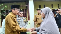 pemko-padang-salurkan-bantuan-sosial-bagi-keluarga-korban-hanyut-pantai pemko-padang-salurkan-bantuan-sosial-bagi-keluarga-korban-hanyut-pantai