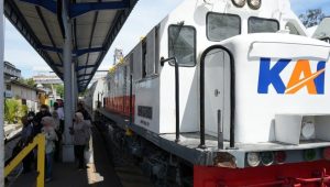 ka-pariaman-ekspres-manjakan-penumpang-dengan-keindahan-alam-dan-budaya-pesisir-minangkabau