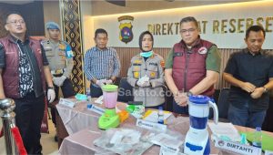 komitmen-berantas-narkoba,-polda-sumbar-blender-ratusan-gram-sabu-dan-puluhan-butir-ekstasi-hasil-tangkapan-di-agam-dan-tanah-datar