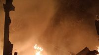 rumah-semi-permanen-di-bukit-gado-gado-padang-hangus-terbakar,-kerugian-capai-rp100-juta
