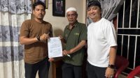 wujud-kepedulian-lingkungan,-pt-semen-padang-bantu-perbaikan-rumah-warga-yang-terbakar-di-pauh