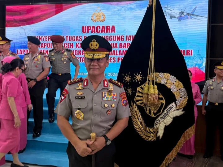 polri-kukuhkan-kenaikan-pangkat-komjen-pol-gatot-tri-suryanta polri-kukuhkan-kenaikan-pangkat-komjen-pol-gatot-tri-suryanta