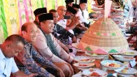 pererat-kebersamaan-warga,-pemko-pariaman-gelar-tradisi-makan-bajamb