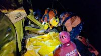 operasi-sar-mobil-masuk-jurang-di-sitinjau-lauik-ditutup,-satu-korban-dievakuasi-dalam-kondisi-meninggal operasi-sar-mobil-masuk-jurang-di-sitinjau-lauik-ditutup,-satu-korban-dievakuasi-dalam-kondisi-meninggal
