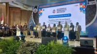pemkab-pessel-terima-penghargaan-pendidikan-nasional pemkab-pessel-terima-penghargaan-pendidikan-nasional