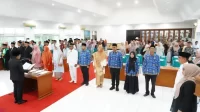 tingkatkan-kinerja-birokrasi,-bupati-tanah-datar-lantik-12-pejabat-baru tingkatkan-kinerja-birokrasi,-bupati-tanah-datar-lantik-12-pejabat-baru