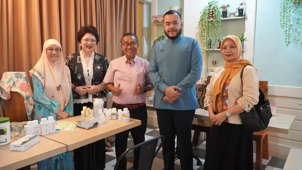 tingkatkan-derajat-kesehatan-masyarakat,-pemko-padang-gandeng-amway-gelar-edukasi tingkatkan-derajat-kesehatan-masyarakat,-pemko-padang-gandeng-amway-gelar-edukasi