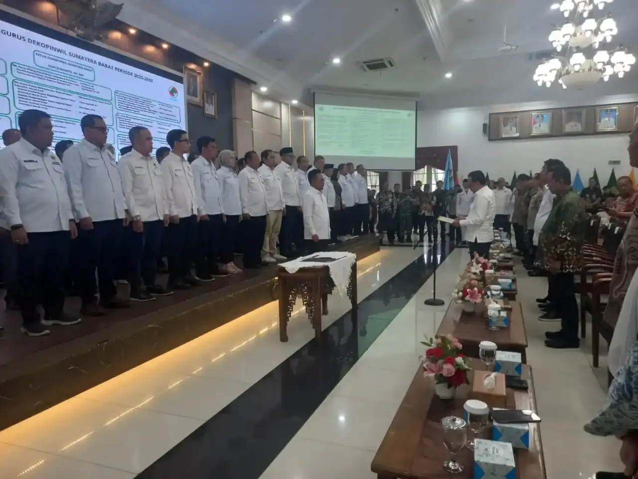 sumbar-bidik-tuan-rumah-harkopnas-2027,-koperasi-didorong-masuk-sektor-tambang sumbar-bidik-tuan-rumah-harkopnas-2027,-koperasi-didorong-masuk-sektor-tambang