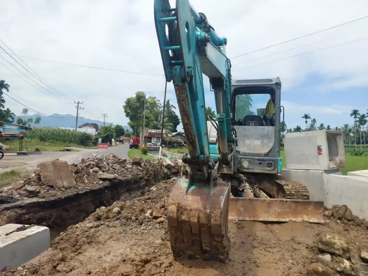 gerak-cepat-dinas-putr-agam-perbaiki-infrastruktur-jalan-tuanku-imam-bonjol gerak-cepat-dinas-putr-agam-perbaiki-infrastruktur-jalan-tuanku-imam-bonjol