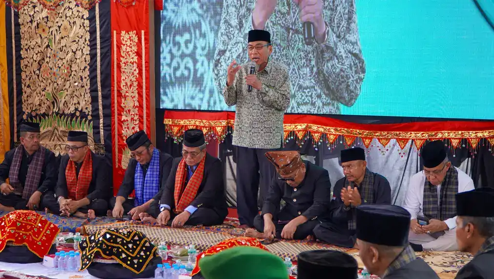 lestarikan-budaya-minangkabau,-pemko-padang-gelar-festival-alek-nagari lestarikan-budaya-minangkabau,-pemko-padang-gelar-festival-alek-nagari